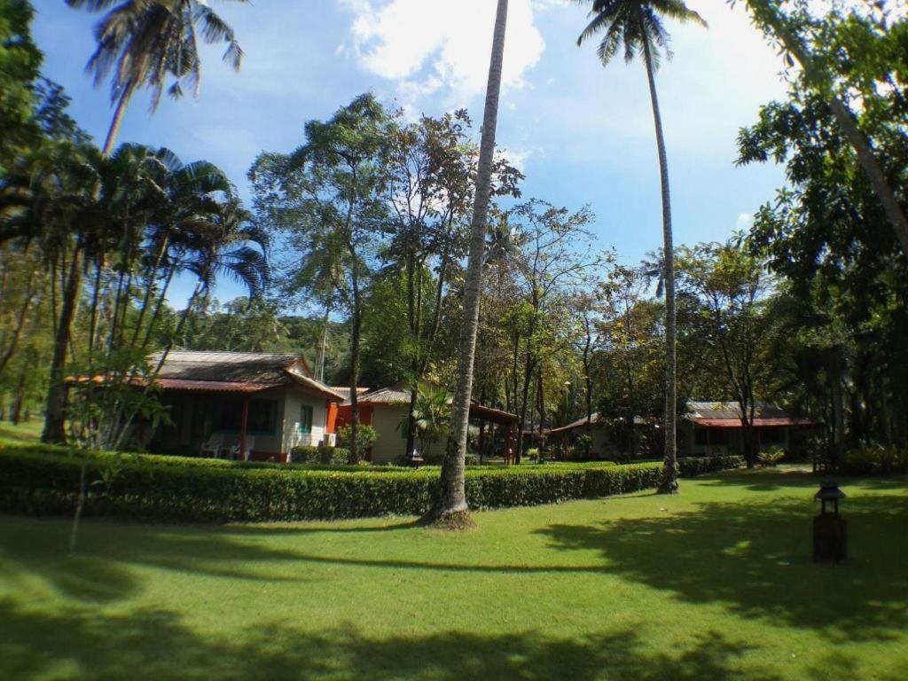 Ko Kut Ao Phrao Beach Resort Exterior foto